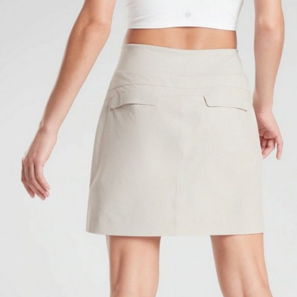 ATHLETA Soho Skort Skirt with Attached Shorts, #211382, Light Gray, Size 12 - Picture 4 of 11